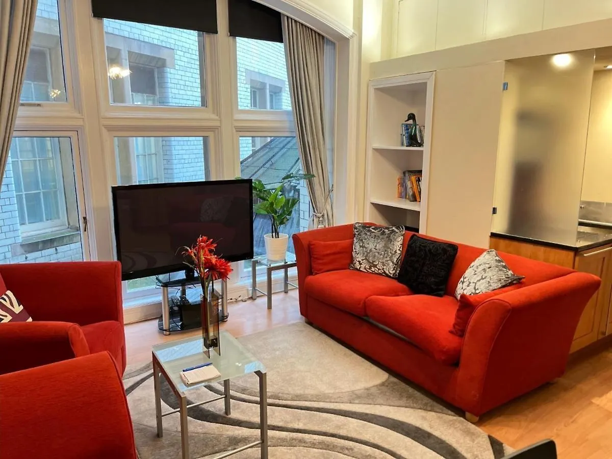 Royal Mile Mansions 2 Bedroom - Edinburgh City Centre Apartment