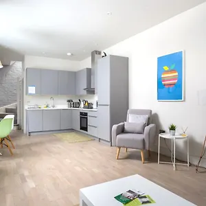 Oxford Passage Coach House Apartment Cheltenham