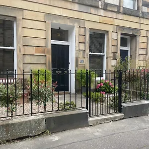 City Centre Apartment Edinburgh